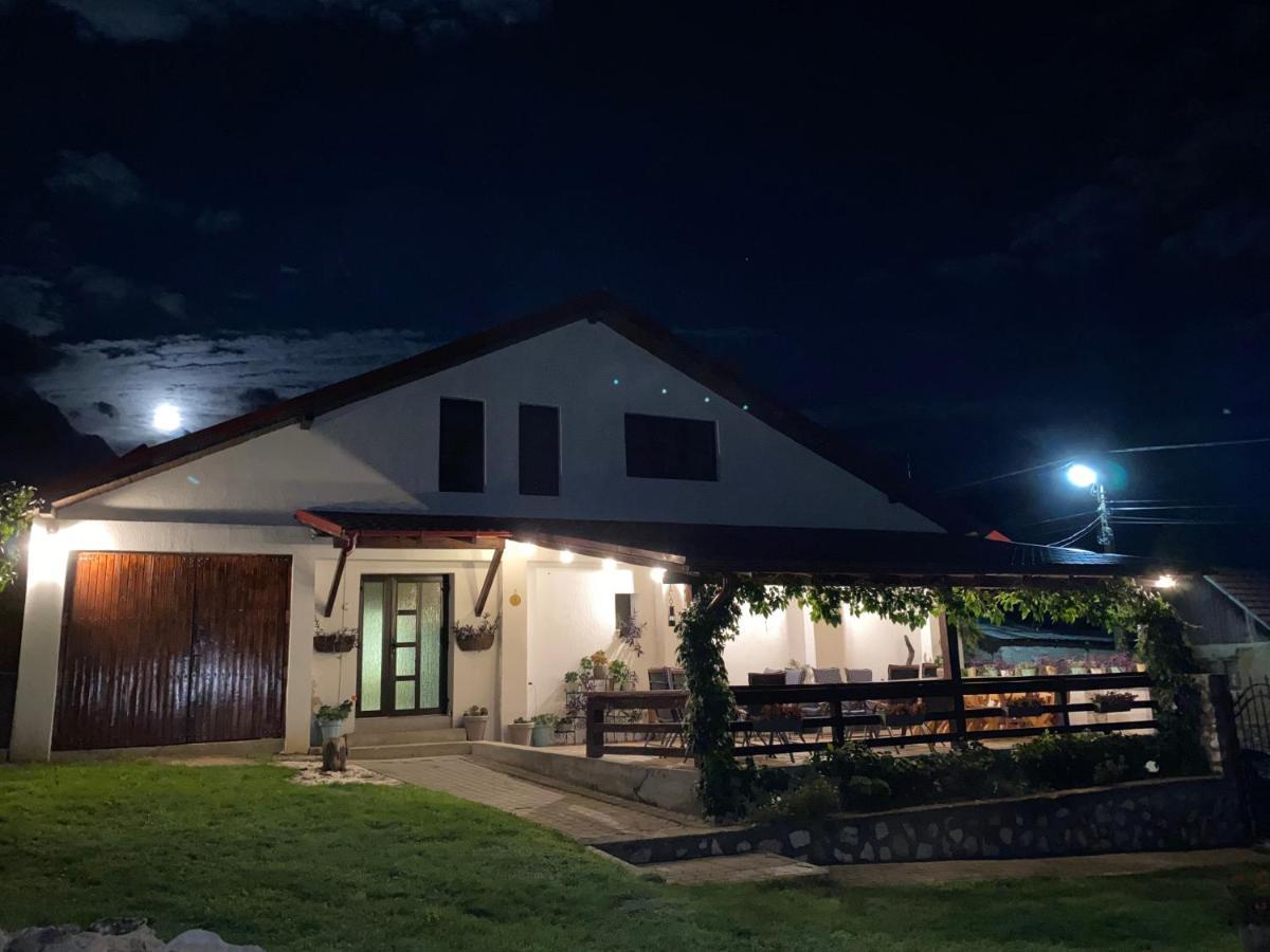 Casa De Vacanta Potoc エクステリア 写真